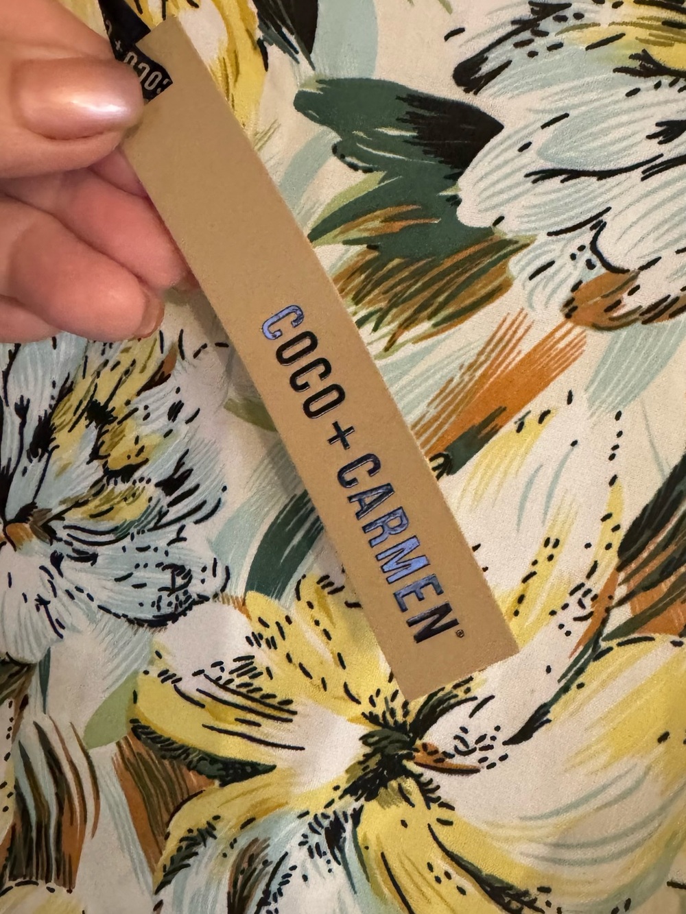 NWT Coco + Carmen Yellow Green Floral V-Neck Ruffle Blouse PLUS: 2X #11 - Picture 10 of 10